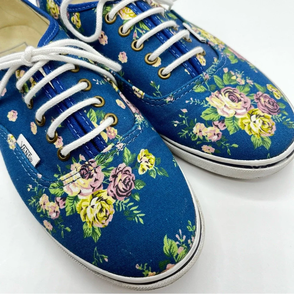Vans cute pair